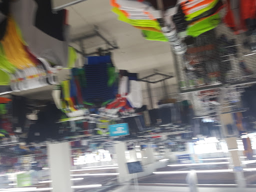 Discount Store «Fallas Discount Stores», reviews and photos, 10715-10739 MacArthur Blvd, Oakland, CA 94605, USA