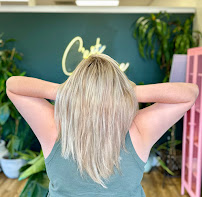 C’est la vie Salon - Photo 5 - Car repair in Redding, CA, Redding