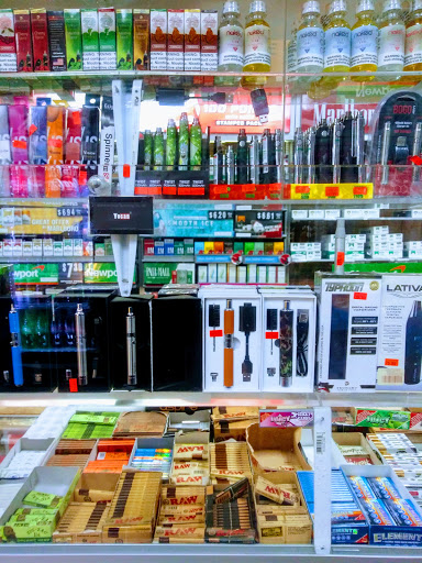 Tobacco Shop «585 Tobacco Boulevard», reviews and photos, 585 Southfield Rd, Lincoln Park, MI 48146, USA