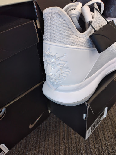 Shoe Store «Famous Footwear», reviews and photos, 2937 Taylor Rd Ext, Reynoldsburg, OH 43068, USA