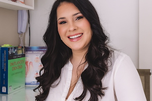 Dra. Gabriella Oliveira | Odontologia image