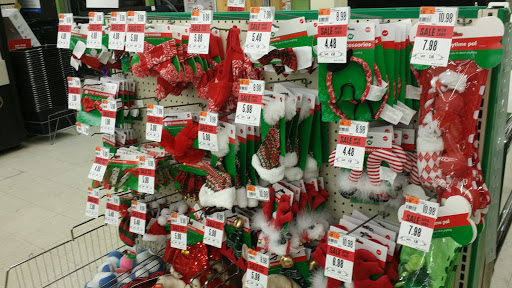 Pet Supply Store «Pet Supplies Plus», reviews and photos, 7204 Dempster St, Morton Grove, IL 60053, USA