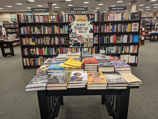Book Store «Barnes & Noble», reviews and photos, 5601 Brodie Ln #300, Austin, TX 78745, USA