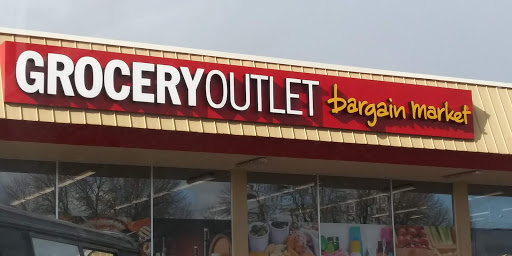 Grocery Store «Grocery Outlet Bargain Market», reviews and photos, 2060 River Rd, Eugene, OR 97404, USA
