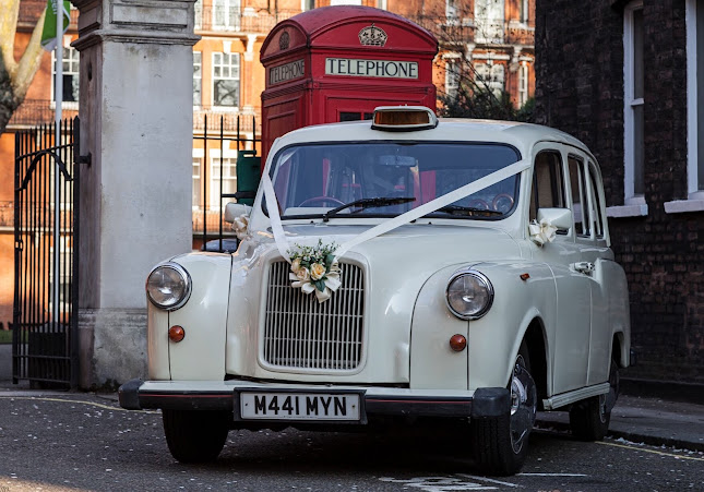 Comments and reviews of Wedding Car Hire London - Lux Wedding Car