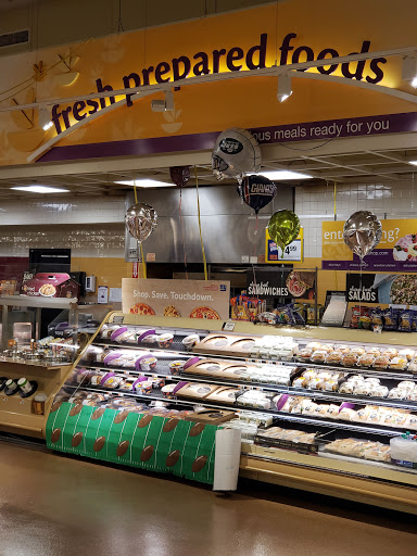 Grocery Store «Stop & Shop», reviews and photos, 625 Paterson Ave, Carlstadt, NJ 07072, USA