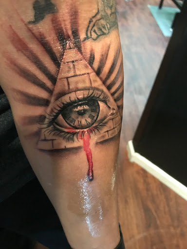 Tattoo Shop «Tattoo Bird», reviews and photos, 817 Division Ave, Tacoma, WA 98403, USA