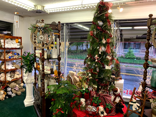 Florist «Riverside Floral Co», reviews and photos, 307 Bridgeboro St, Riverside, NJ 08075, USA