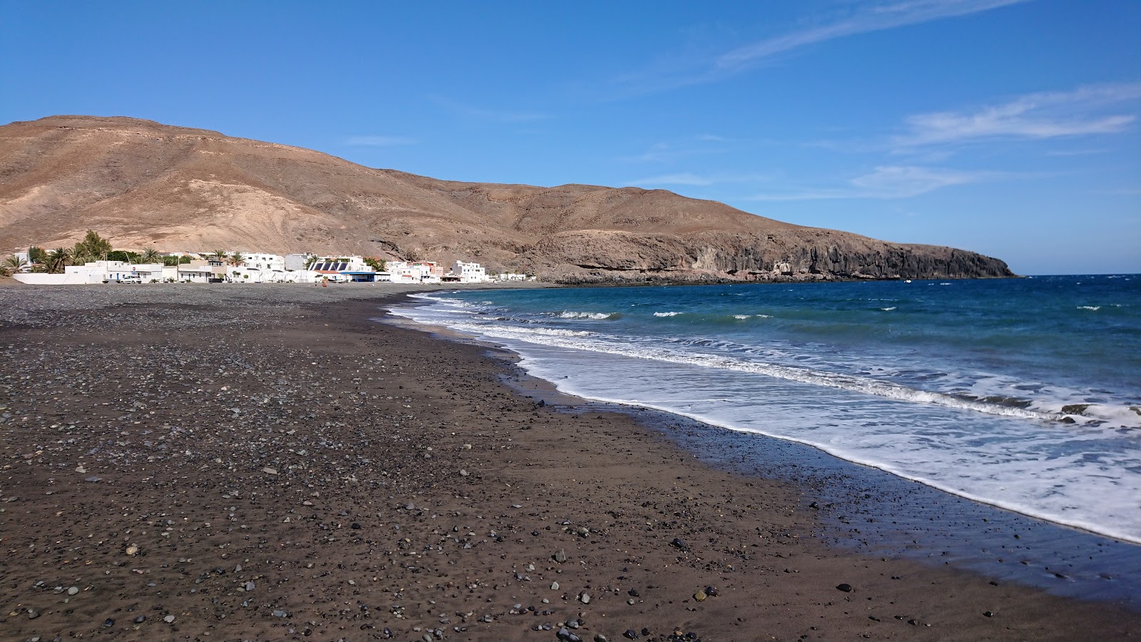 Photo of Playa Giniginamar with very clean level of cleanliness