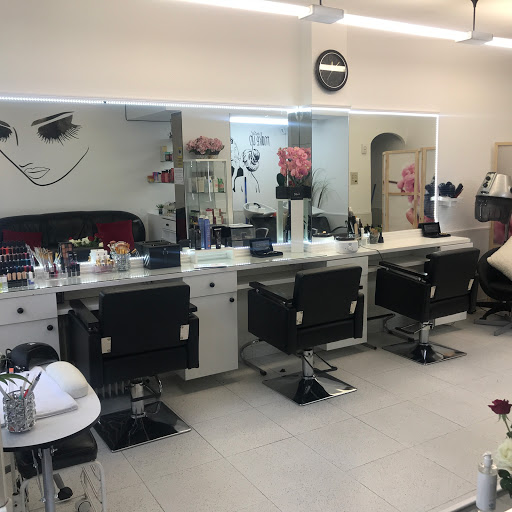 Oumaima Peluquería en Astigarraga, Guipúzcoa