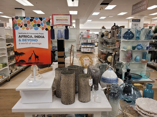 Shopping Mall «Hudson Mall», reviews and photos, 701 NJ-440, Jersey City, NJ 07304, USA