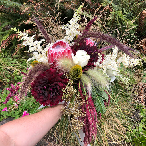 Florist «Petals & Vines», reviews and photos, 410 Main St E, Monmouth, OR 97361, USA