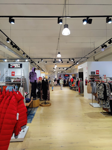 Beoordelingen van The Fashion Store in Turnhout - Kledingwinkel