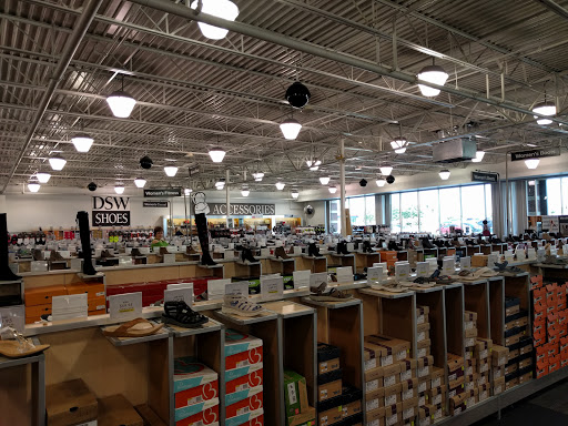 Shoe Store «DSW Designer Shoe Warehouse», reviews and photos, 8506 E 71st St, Tulsa, OK 74133, USA