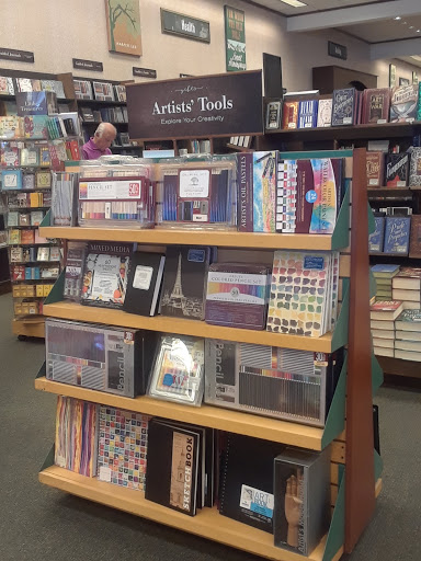 Book Store «Barnes & Noble», reviews and photos, 801 W 15th St E, Plano, TX 75075, USA