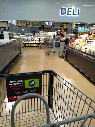 Supermarket «Super Stop & Shop - Whitman», reviews and photos, 475 Bedford St, Whitman, MA 02382, USA
