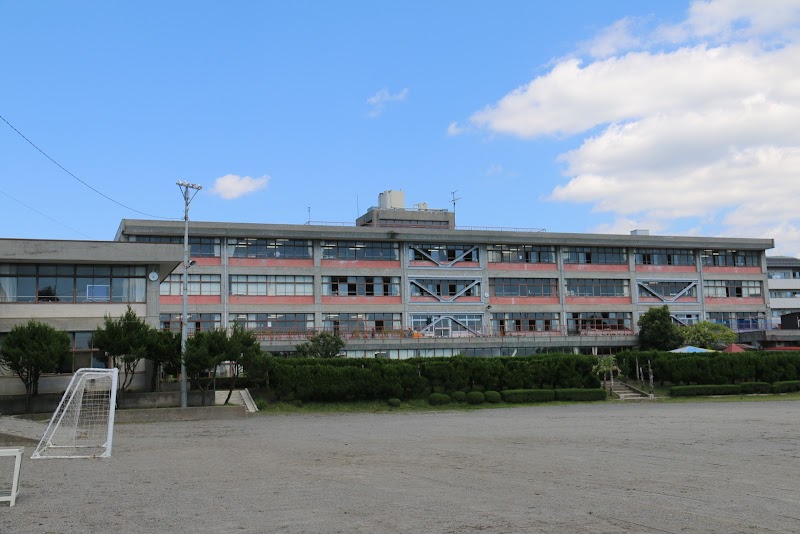 岡谷市立小井川小学校