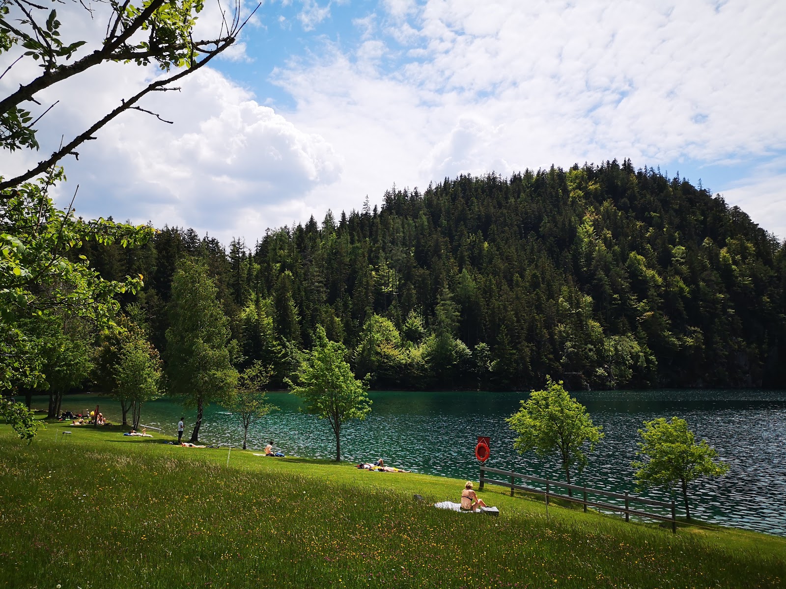 Foto van Strandbad Hintersteinersee met een rechte kustlijn