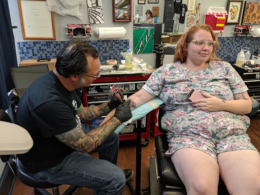 Tattoo Shop «Freaks and Geeks Tattoo Studio», reviews and photos, 5014 NE 24th Ave, Portland, OR 97211, USA