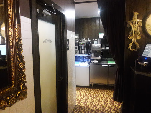 Italian Restaurant «Salvatore Scallopini Italian», reviews and photos, 19655 Mack Ave, Grosse Pointe Woods, MI 48236, USA