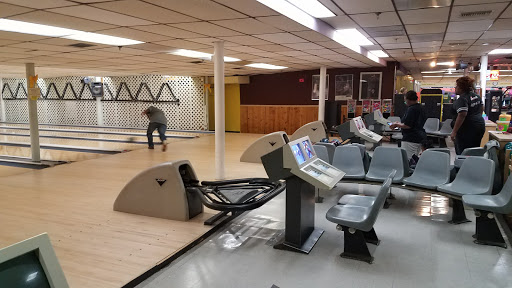 Bowling Alley «San-Dee Lanes of Malverne», reviews and photos, 342 Hempstead Ave, Malverne, NY 11565, USA