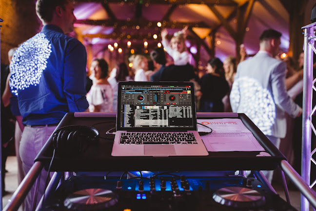 Comments and reviews of Hampshire Event DJs