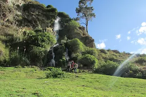 Camping La Catarata De Lucle De San Miguel image