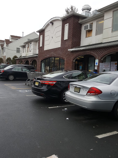 Grocery Store «Farm Fresh», reviews and photos, 357 Squankum Rd, Lakewood, NJ 08701, USA