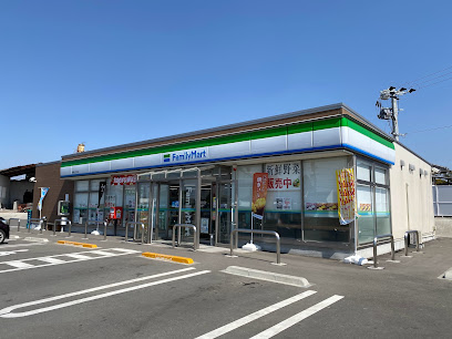 ファミリーマート 都城山之口店