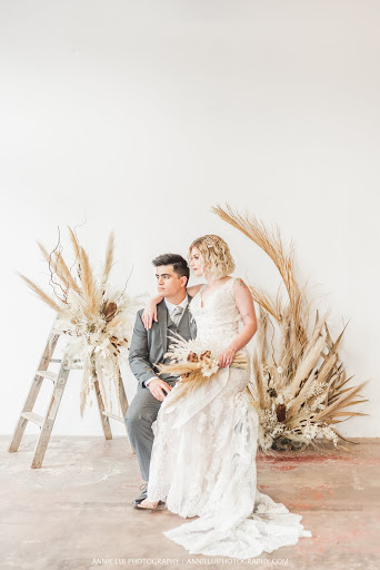 Bridal Shop «Parvani Vida», reviews and photos, 7107 S Texas 6, Houston, TX 77083, USA