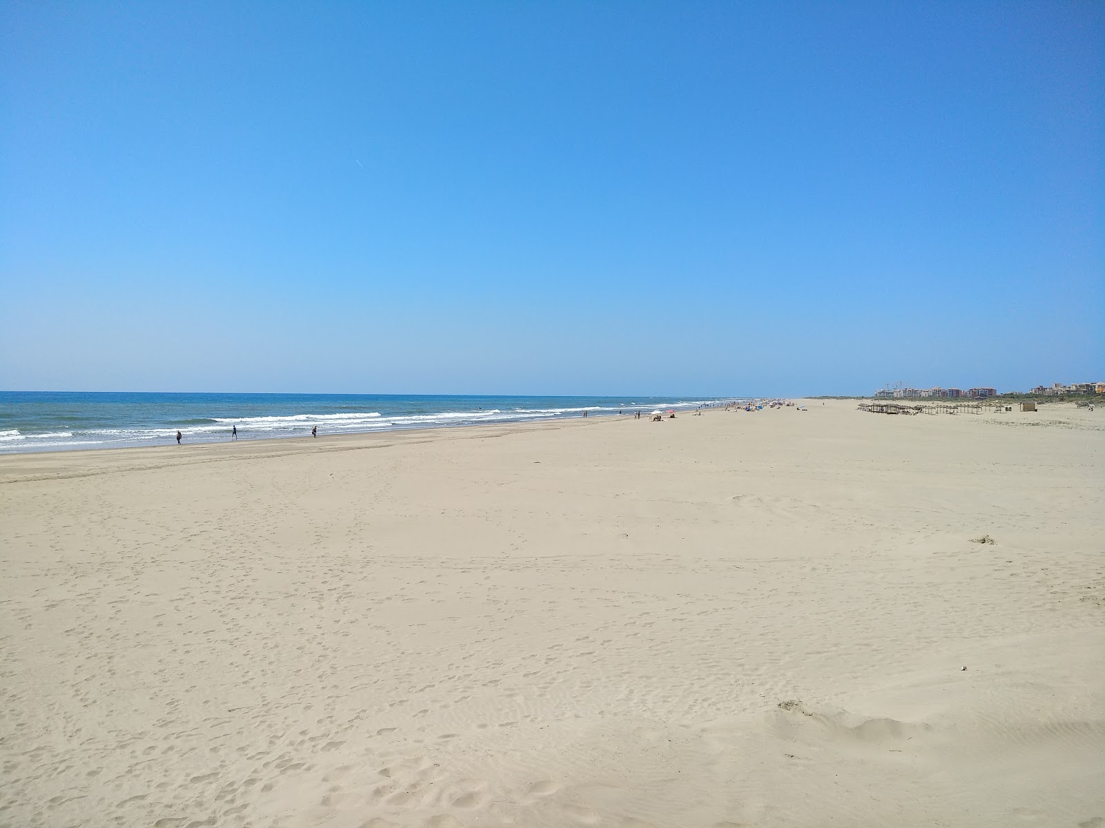 Fotografija Playa de Punta Umbria z dolga ravna obala