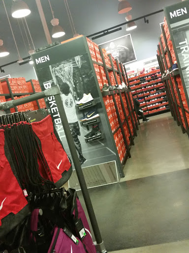 Clothing Store «Nike Factory Store», reviews and photos, 201 Boardwalk Blvd, Bossier City, LA 71111, USA