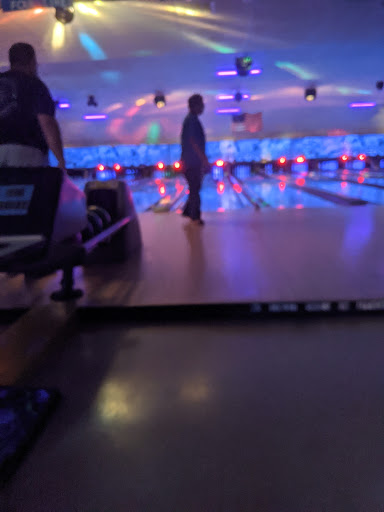 Bowling Alley «Peach Bowl Bowling Lanes», reviews and photos, 14515 E Wade Hampton Blvd, Greer, SC 29651, USA