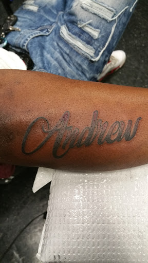 Tattoo Shop «South Pointe Ink - Tattoos & Piercings», reviews and photos, 1838 S Westnedge Ave, Kalamazoo, MI 49008, USA