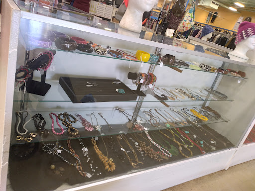 Thrift Store «Community Thrift Stores», reviews and photos, 1047 SE Military Dr, San Antonio, TX 78214, USA