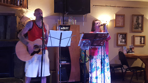 Bar & Grill «Snug Harbor Bar and Grill», reviews and photos, 5001 SW Hwy 101, Lincoln City, OR 97367, USA