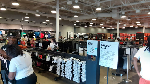 Clothing Store «Nike Factory Store», reviews and photos, 10700 Factory Shop Blvd, Gulfport, MS 39503, USA