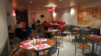 Atmosphère du Restaurant Pizzeria Le Bas de Ville à Morteau - n°5