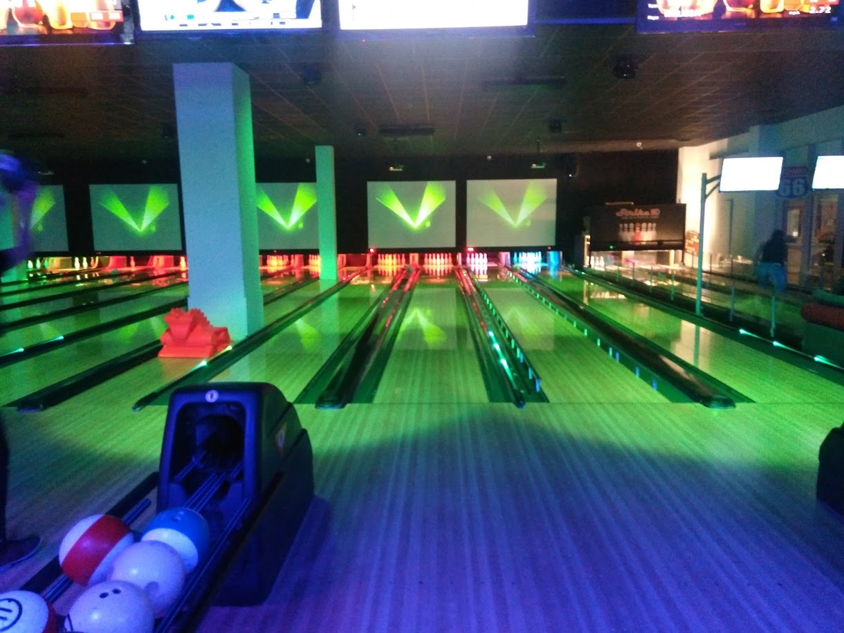 Strike 10 Bowling