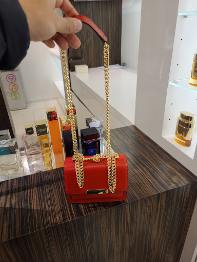 Fashion Accessories Store «Michael Kors», reviews and photos, 5 Woodfield Mall e, Schaumburg, IL 60173, USA