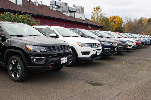Auto Parts Store «Newberg Dodge Jeep Chrysler Ram», reviews and photos, 2809 Portland Rd, Newberg, OR 97132, USA