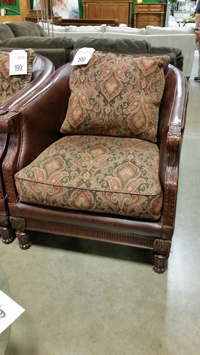 Furniture Store «Furniture On Consignment», reviews and photos, 4506 E 13th St N, Wichita, KS 67208, USA