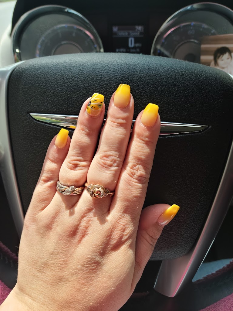 Nailsbyliz Nguyen 54982