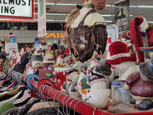 Thrift Store «Red Racks Thrift Store», reviews and photos, 1711 N Glenstone Ave, Springfield, MO 65803, USA