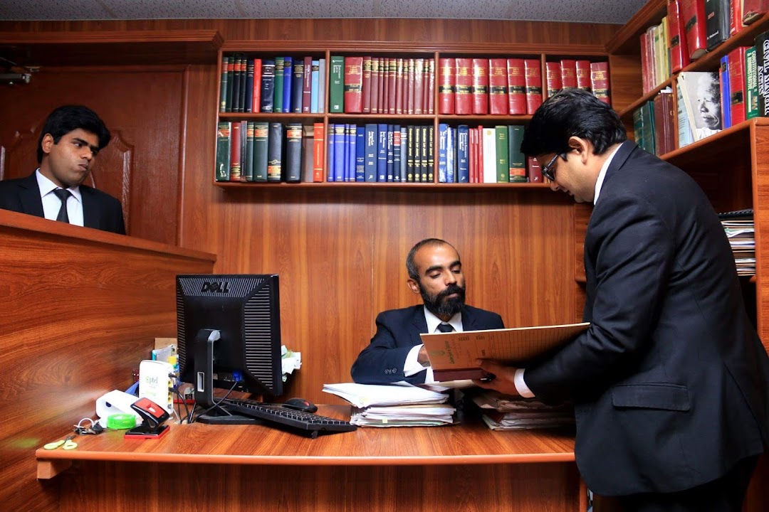 Barrister Fayaz Ahmed Samor. CEO Lexicon Juret of Pakistan - Karachi (Law Firm)