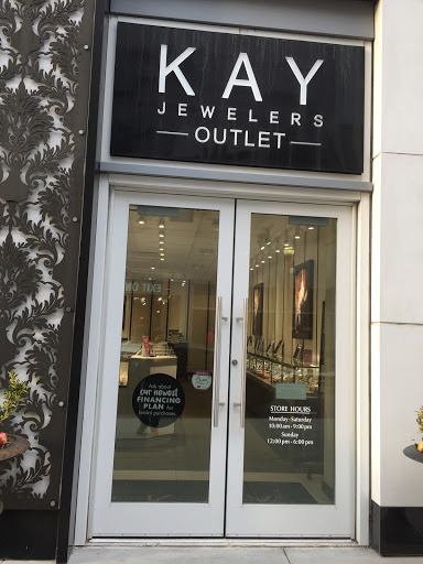Jewelry Store «Kay Jewelers Outlet», reviews and photos, 360 Artisan Way, Somerville, MA 02145, USA