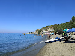 Foto von Spiaggia Cava Dell'Isola mit sehr sauber Sauberkeitsgrad