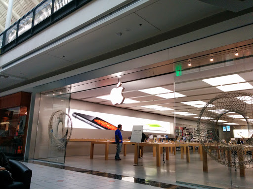 Shopping Mall «Solomon Pond Mall», reviews and photos, 601 Donald Lynch Blvd, Marlborough, MA 01752, USA