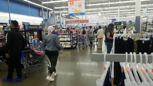 Department Store «Walmart Supercenter», reviews and photos, 8331 S Stewart Ave, Chicago, IL 60620, USA