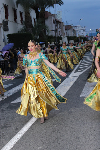 Mariló Cánovas Trajes a medida para grupos